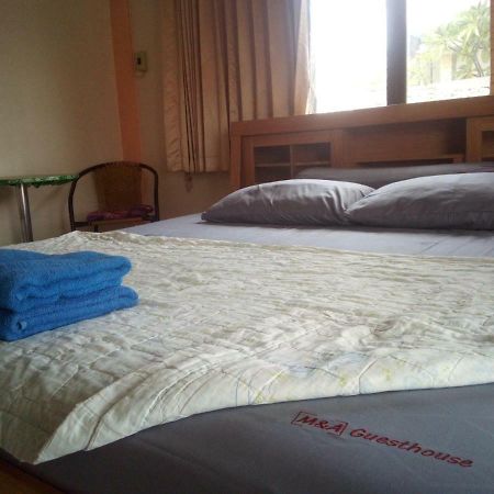 M & A Guesthouse HHQ Extérieur photo